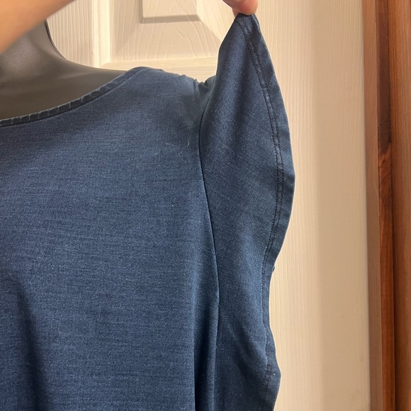 White House Black Market Blue Flutter Sleeve Blouse Navy Classic Stretch Sz XL - Picture 2 of 5